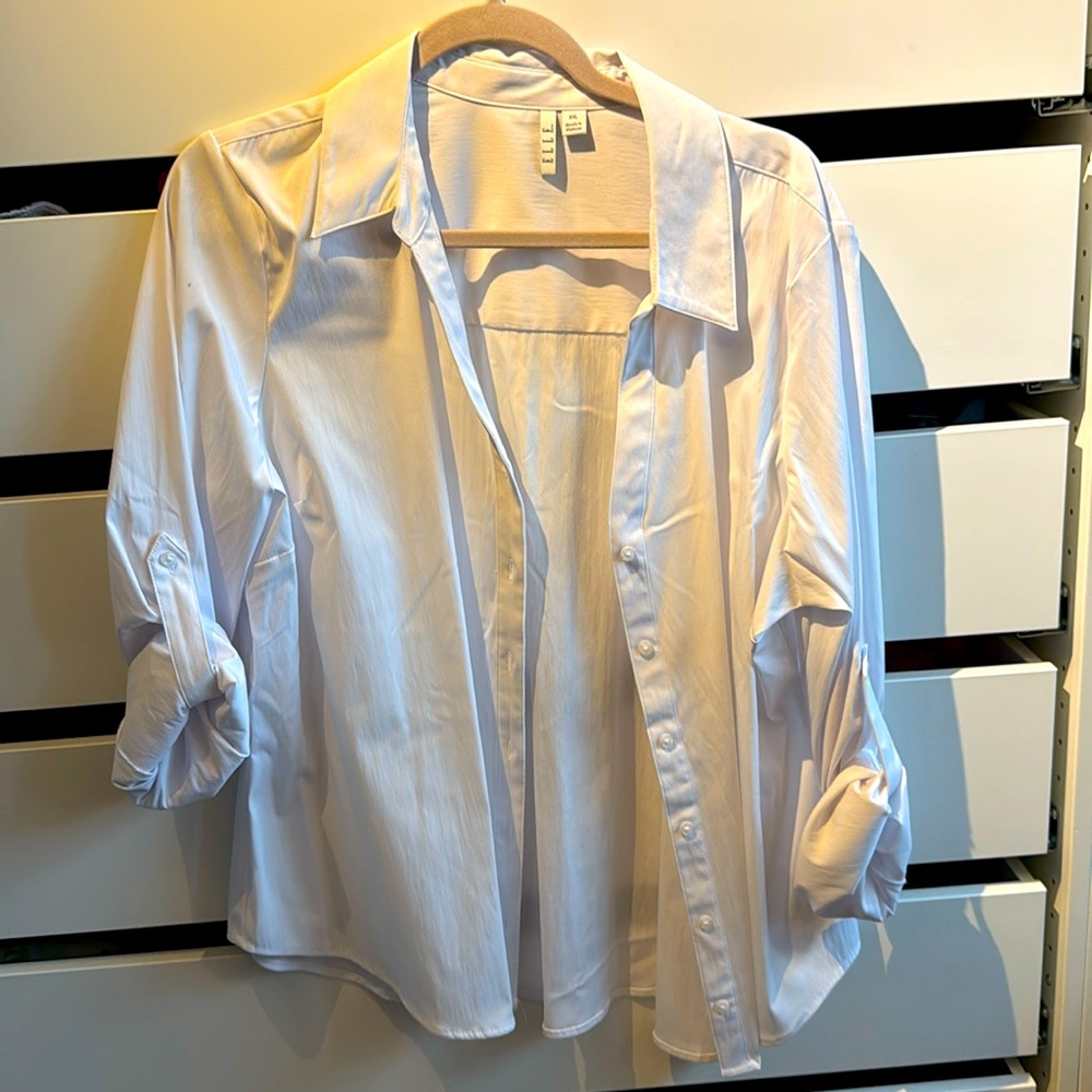 Ladies White button long sleeved blouse
